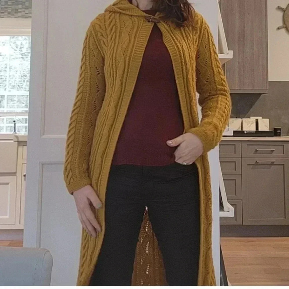 NEW Hand knit wool cardigan - Picture 8 of 9